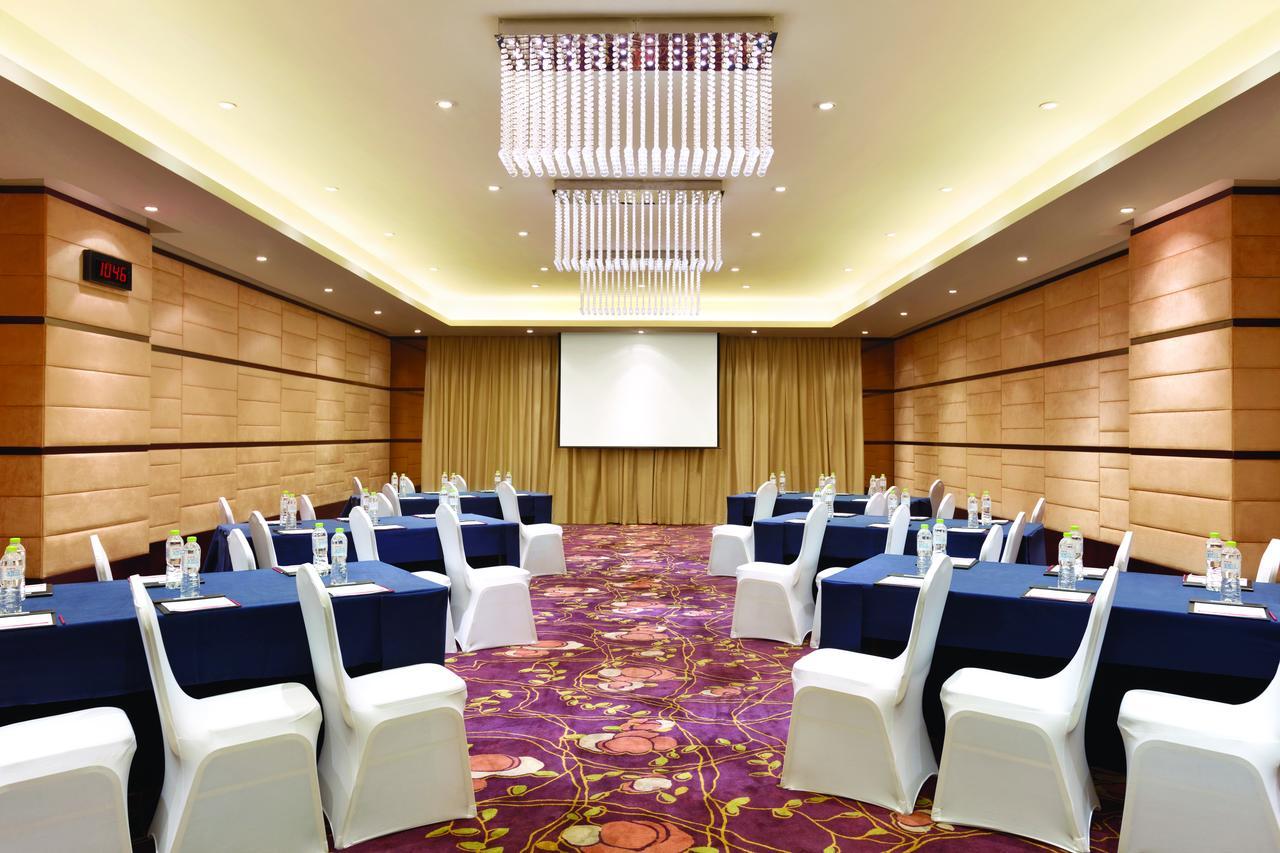 Ramada Plaza Lianyungang Hotel Екстериор снимка