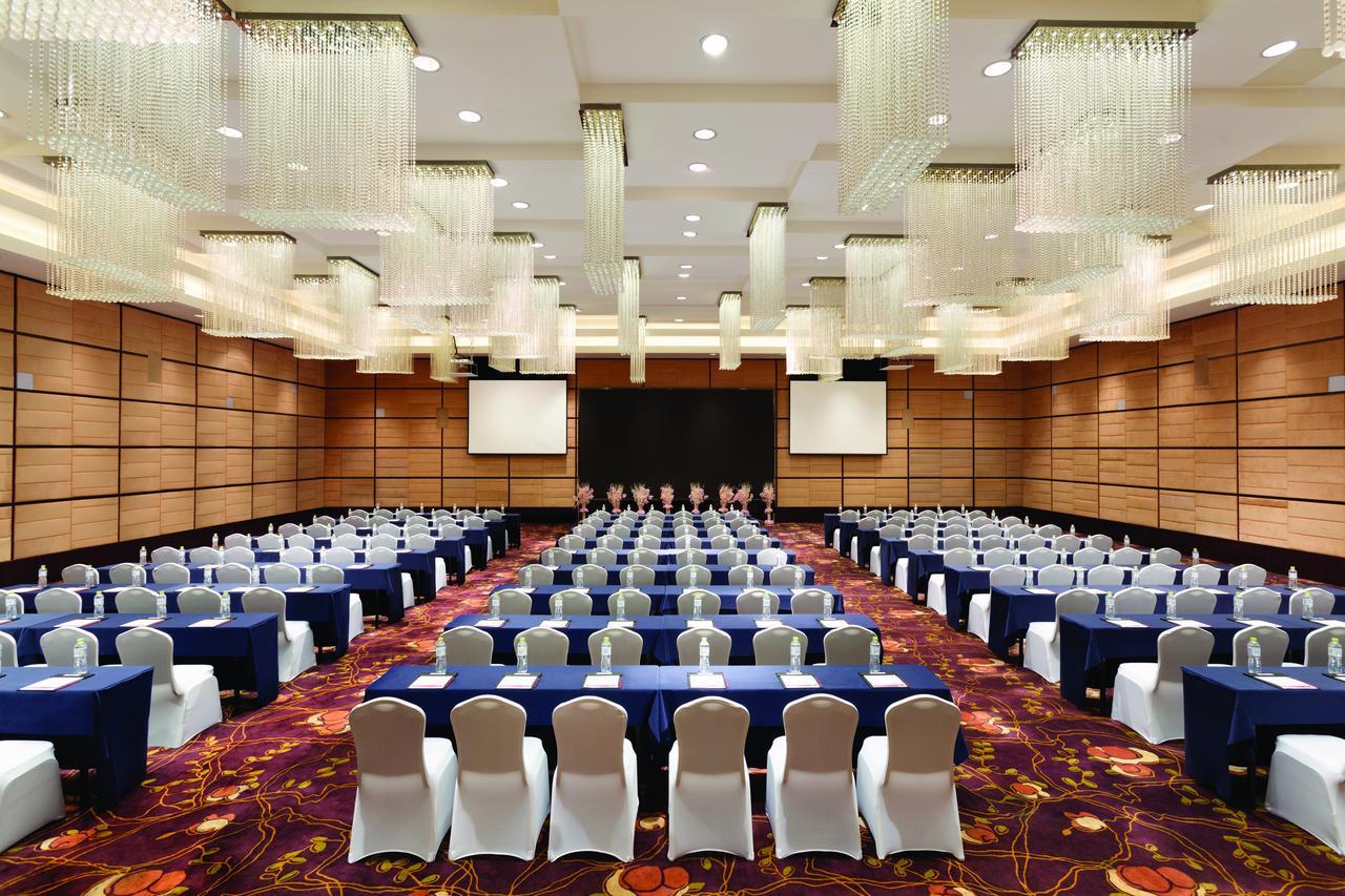 Ramada Plaza Lianyungang Hotel Екстериор снимка